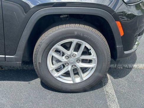 New 2024 Jeep Grand Cherokee L Laredo w/ Trailer Tow Package image 27
