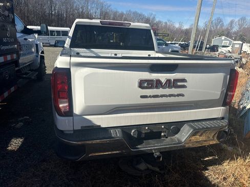Used 2021 GMC Sierra 1500 4x4 Crew Cab w/ Sierra Value Package image 5