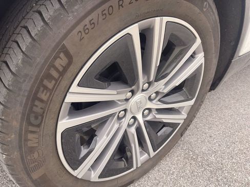 Certified 2024 Cadillac Lyriq Luxury image 2