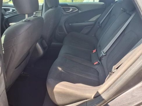 Used 2015 Chrysler 200 Limited FWD image 11