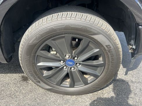 Used 2019 Ford F150 Lariat w/ Equipment Group 502A Luxury image 13