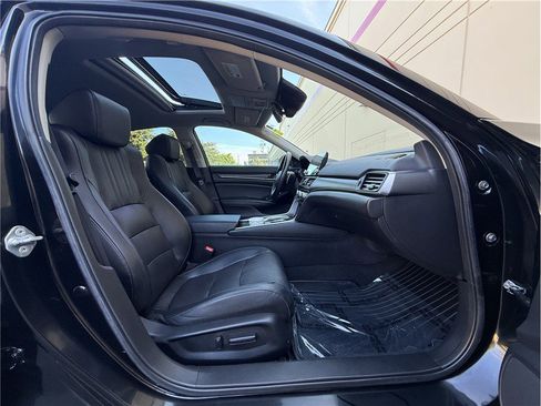 Used 2019 Honda Accord EX-L image 11