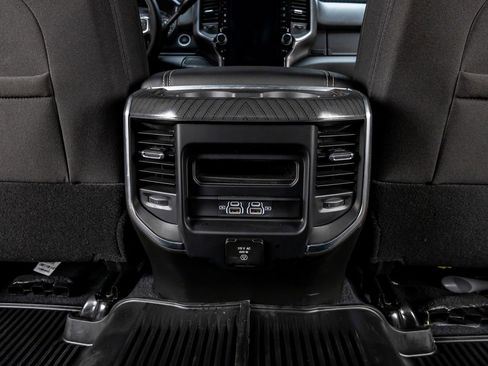 Used 2025 RAM 3500 Big Horn AWD/4WD image 32