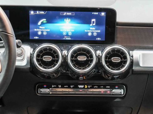 Certified 2022 Mercedes-Benz GLB 250 image 13