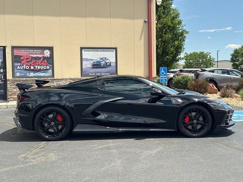 Used 2022 Chevrolet Corvette Stingray Premium Conv w/ Z51 Performance Package RWD image 5