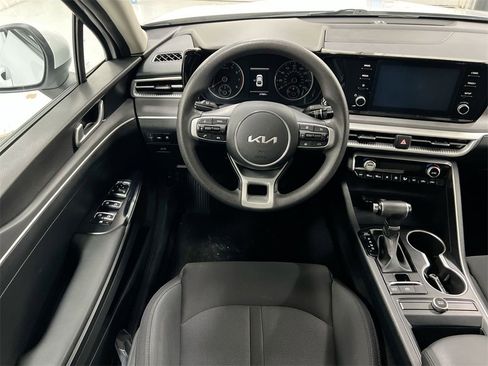 Used 2023 Kia K5 LXS image 11