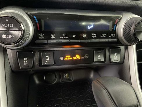 Used 2025 Toyota RAV4 XLE w/ Convenience Package image 23