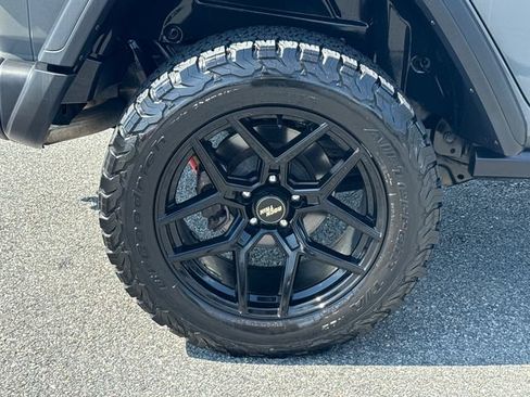 Used 2019 Jeep Wrangler Unlimited Rubicon AWD/4WD image 17