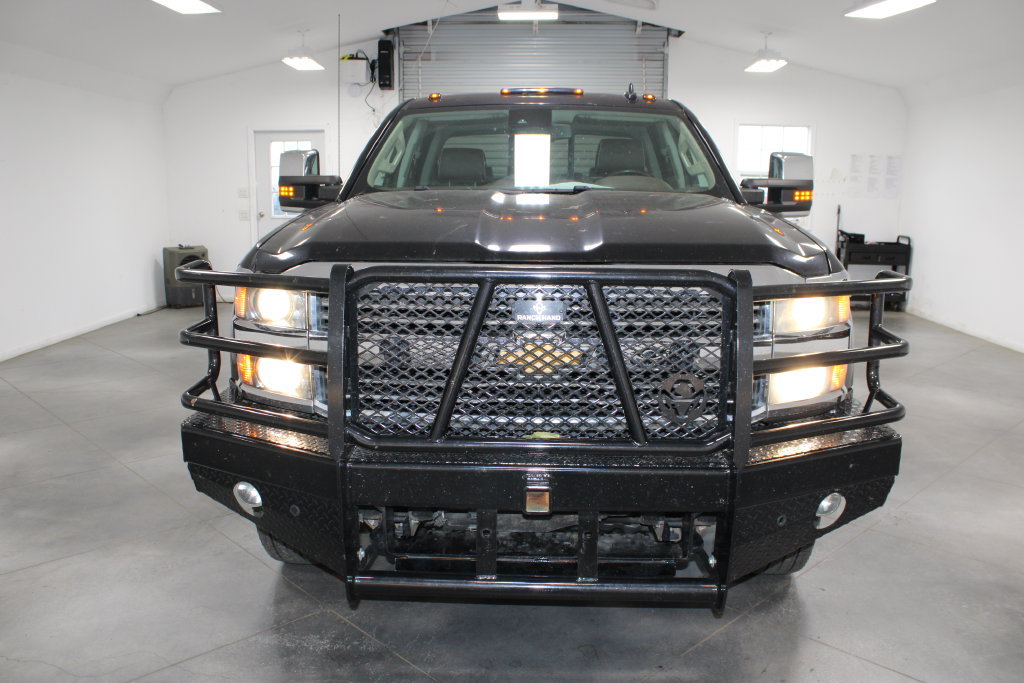 Used 2016 Chevrolet Silverado 3500 High Country w/ Duramax Plus Package AWD/4WD image 3