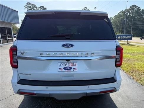Used 2023 Ford Expedition Platinum AWD/4WD image 4