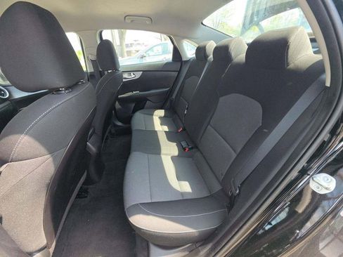 Used 2023 Kia Forte LXS FWD image 6