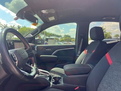 Used 2024 Chevrolet Colorado Z71 w/ Z71 Convenience Package 2 image 34