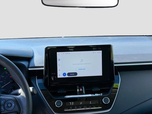 Used 2024 Toyota Corolla LE image 18