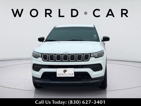 Used 2023 Jeep Compass Sport AWD/4WD image 2