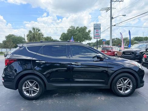 Used 2017 Hyundai Santa Fe Sport FWD image 4