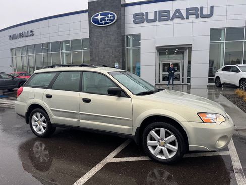 Used 2007 Subaru Outback 2.5i image 1