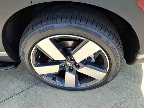 New 2026 Hyundai Santa Fe Limited FWD image 21