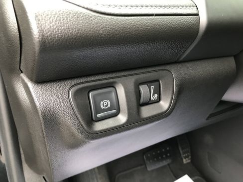 Used 2018 GMC Acadia Denali image 16