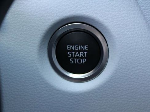 Used 2025 Toyota Corolla SE image 22