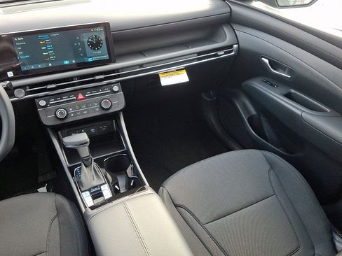 New 2026 Hyundai Tucson SE image 12