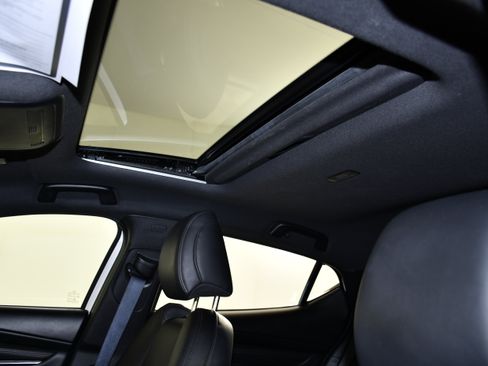 Used 2024 MAZDA MAZDA3 s FWD image 38