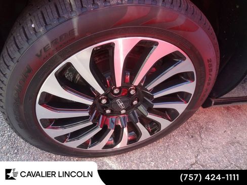 Used 2023 Lincoln Navigator Black Label AWD/4WD image 14