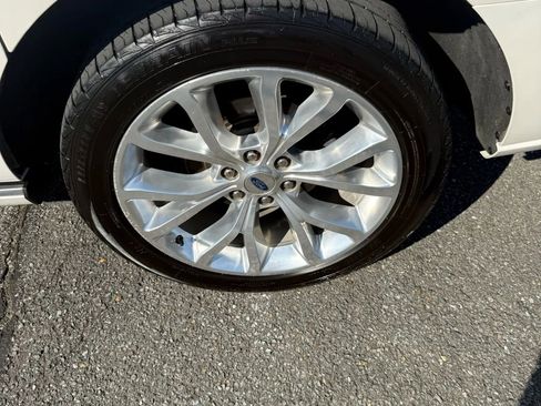 Used 2018 Ford Expedition Max Platinum image 10