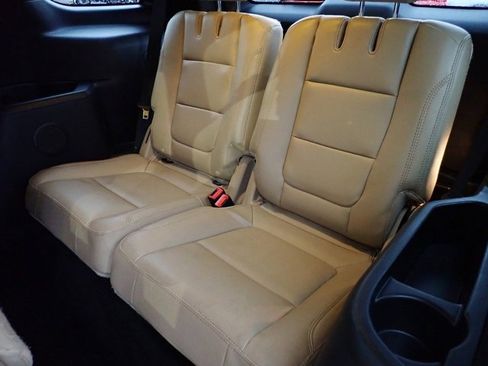 Used 2017 Ford Explorer XLT w/ Equipment Group 202A image 20