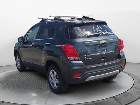 Used 2017 Chevrolet Trax LT w/ LT Convenience Package AWD/4WD image 3