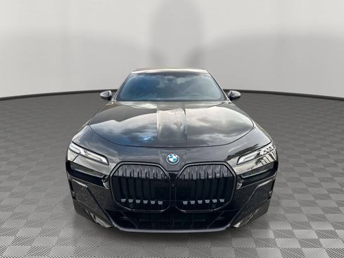 Certified 2026 BMW 750e xDrive w/ Premium Package AWD/4WD image 12