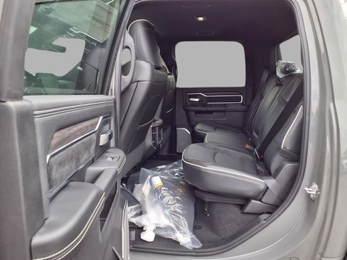 New 2026 RAM 2500 Laramie AWD/4WD image 24