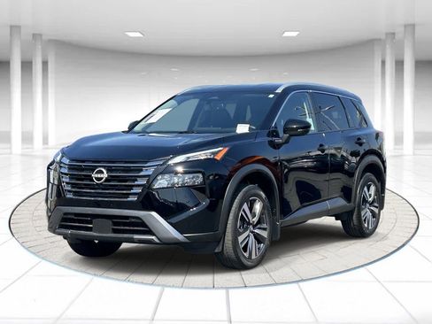 Certified 2025 Nissan Rogue SL FWD image 1
