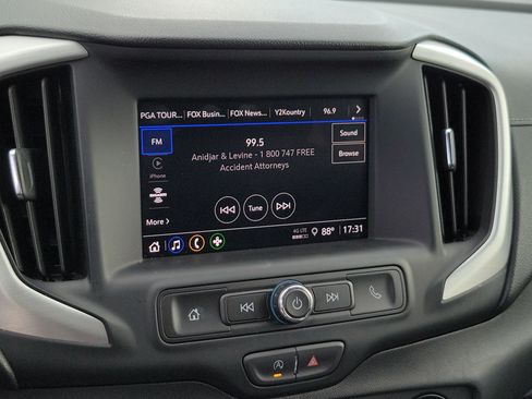 Used 2024 GMC Terrain SLE FWD image 11