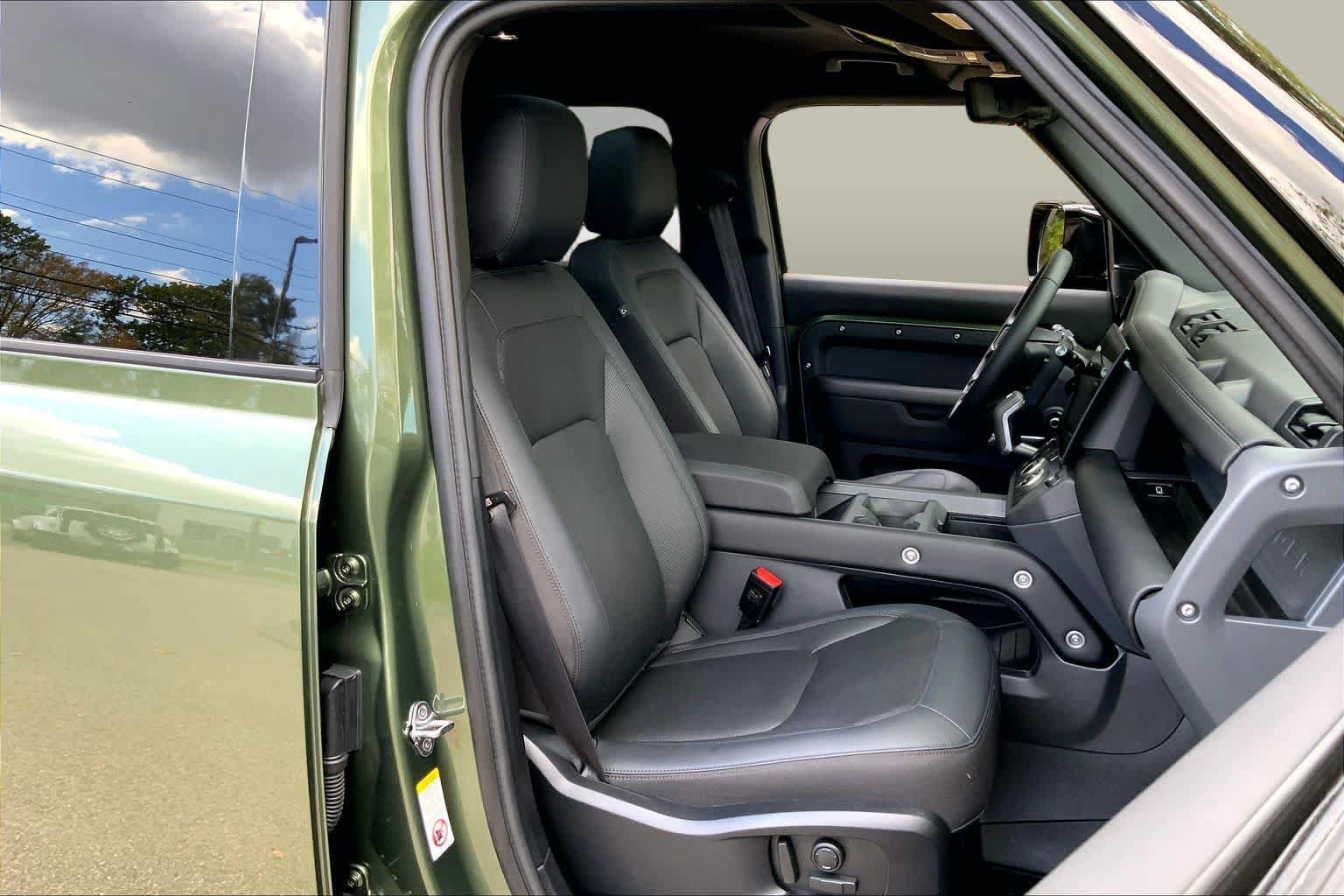 Used 2026 Land Rover Defender 110 S AWD/4WD image 8