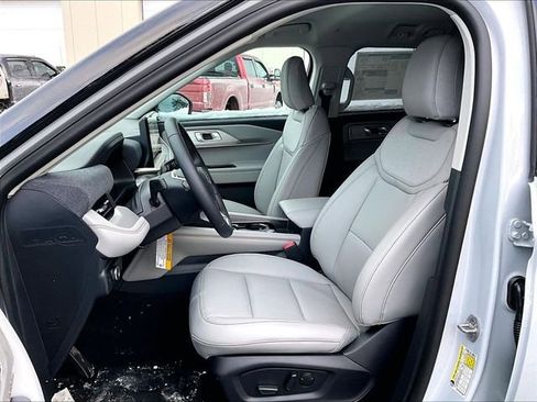 New 2026 Ford Explorer Active w/ Active Comfort Package image 10