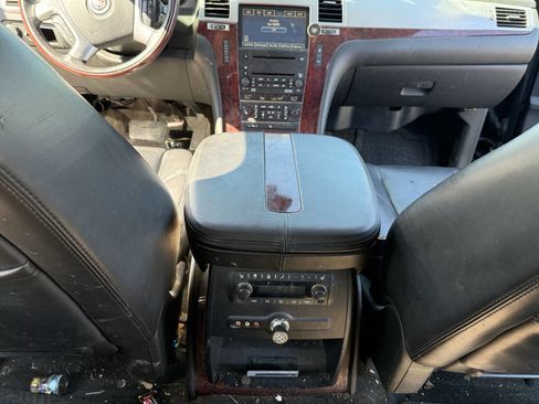Used 2007 Cadillac Escalade AWD w/ Information Package image 13