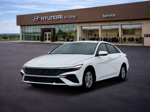 New 2026 Hyundai Elantra SE FWD image 1