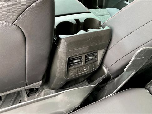 Used 2026 Chevrolet Colorado Z71 AWD/4WD image 33
