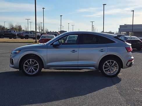 Used 2023 Audi SQ5 Prestige w/ Prestige Package image 3