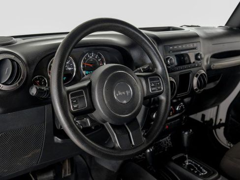 Used 2017 Jeep Wrangler Unlimited Sport AWD/4WD image 14