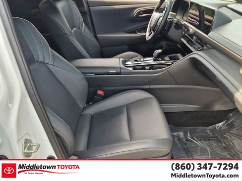 Certified 2025 Toyota Crown Signia AWD/4WD image 36