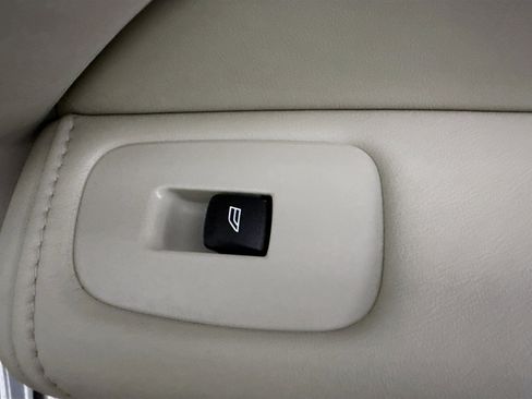 Used 2024 Volvo XC60 B5 Ultimate w/ Protection Package Premier image 31