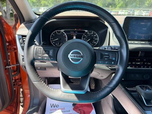 Used 2021 Nissan Rogue SL FWD image 15
