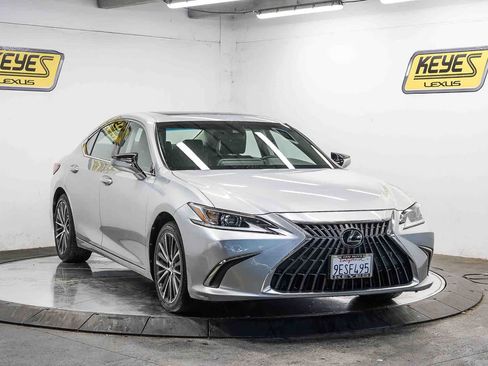Used 2023 Lexus ES 350 w/ Premium Package FWD image 5