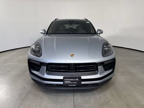 Certified 2024 Porsche Macan AWD/4WD image 10
