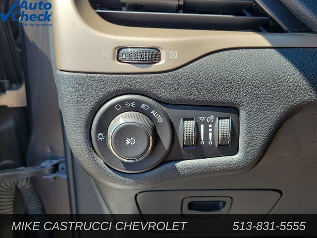Used 2017 Jeep Cherokee Limited w/ Trailer Tow Group AWD/4WD image 22