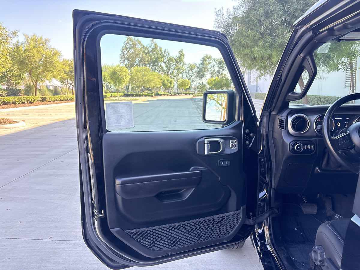Used 2021 Jeep Wrangler Sport AWD/4WD image 14