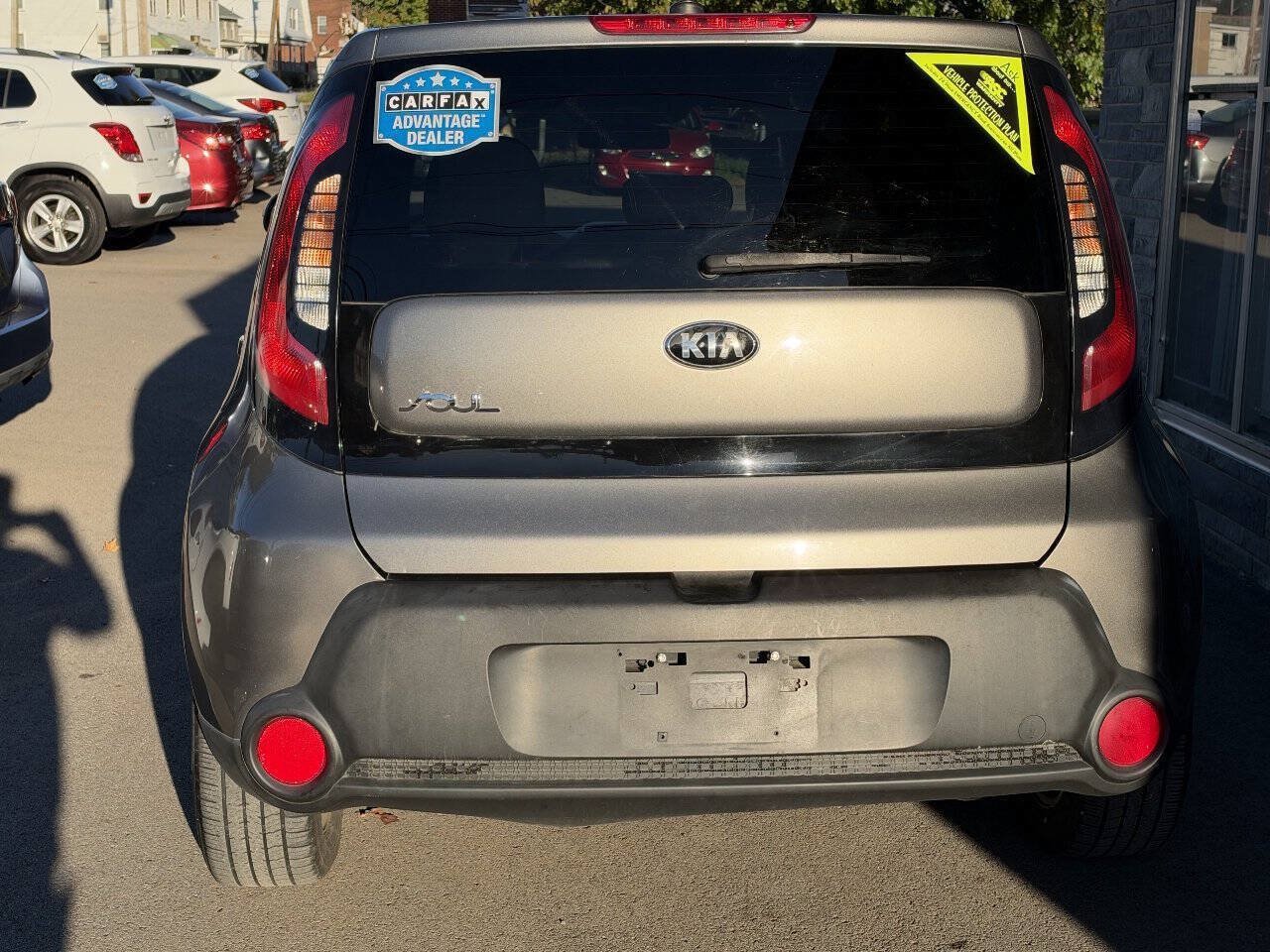 Used 2014 Kia Soul + FWD image 4