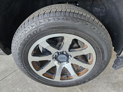 Used 2018 Chevrolet Silverado 1500 LT w/ All Star Edition image 9