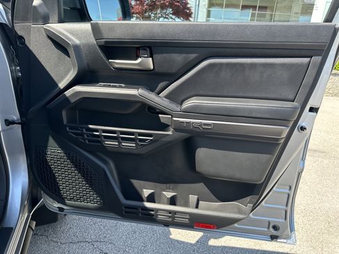 Certified 2024 Toyota Tacoma TRD Off-Road image 12